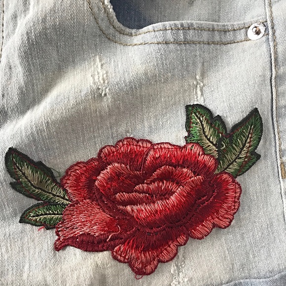 U2B - Urban Basics - Distressed Jean Shorts - Picture 2 of 10